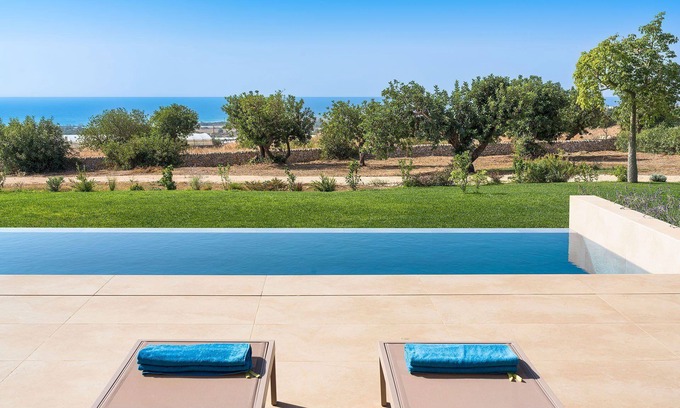 Scicli Villa | My Rental Homes - Villa Miriam with pool, garden, sea view