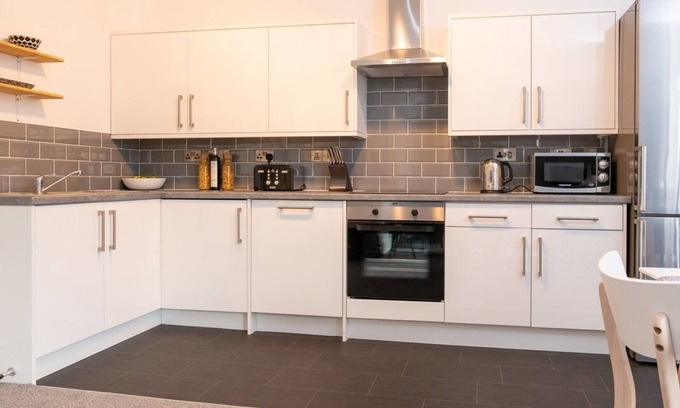 Hull Apartment | Myuksuites