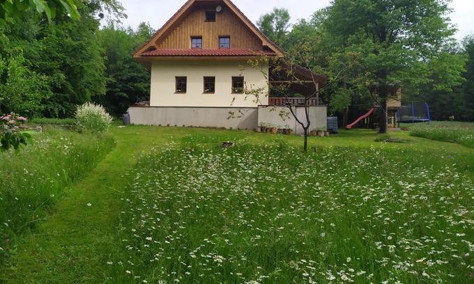 Celadna Apartment | Na paloučku