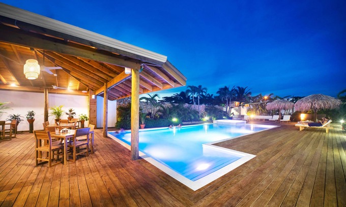 Antoneys Cay Hotel | Naboo Resort & Dive Center - Adults Only