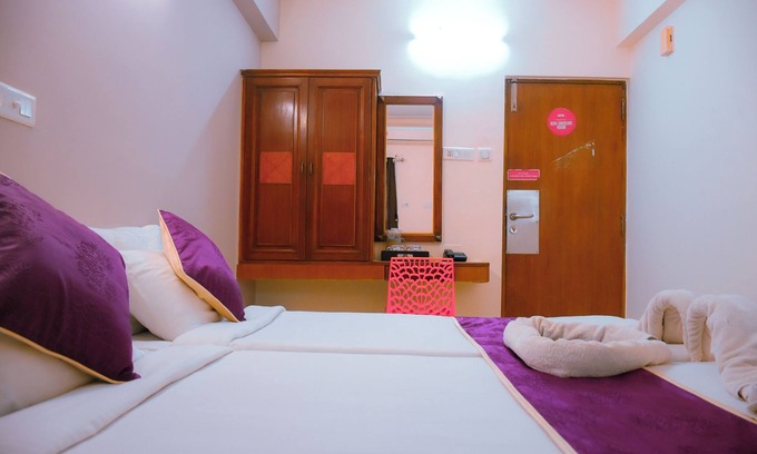 Koyambedu Hotel | Naksha Tree Hotels Kishore Inn - Koyambedu