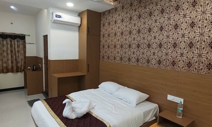 Salem Hotel | Nalli Plaza