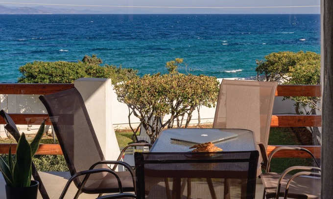 Spata-Artemida Villa | Nami Villa Beach Front Airport by Airstay