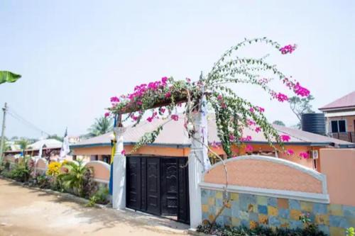Koforidua House | Nana Adu Guest House
