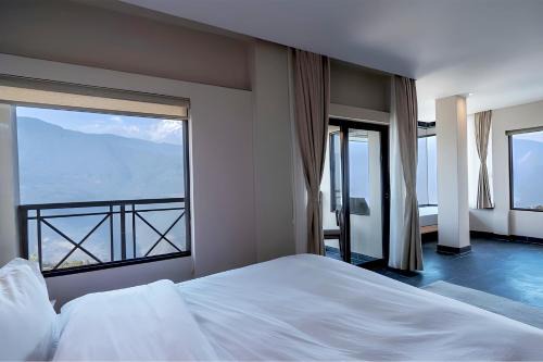 Dhampus Hotel | Nana Mountain Resort