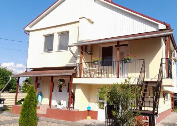 Tiszaujvaros Apartment | Napsugár vendégház