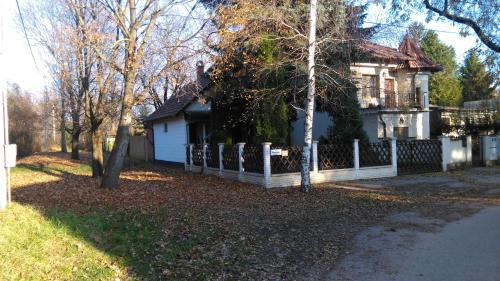 Gyoparosfuerdo Apartment | Napsugár Vendégházikó