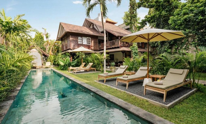 North Legian Villa | Nativ Living Villa Legian 6BR Villa 16px Big Group Walk to 66 Beach