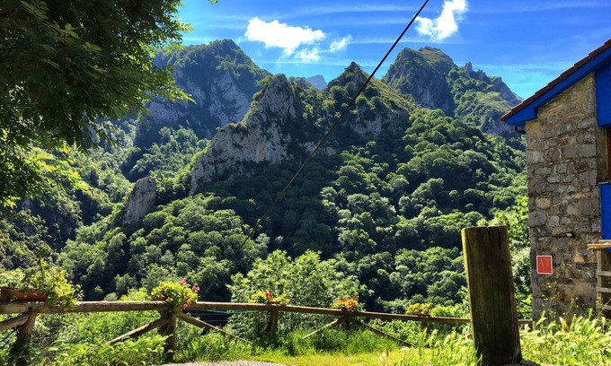 Ponga Apartment | Natural Jacuzzi impressive Gorge in the Picos de Europa