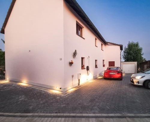 Neustadt bei Coburg Apartment | Naturblick Apartment - Modernes 3-Zimmer mit Privatparkplatz