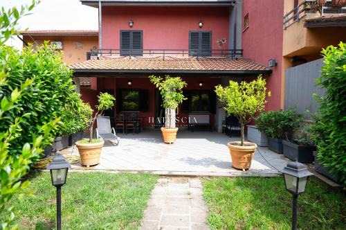 Lake Bracciano House | Natuscia Trevignano Platani Villa with Garden