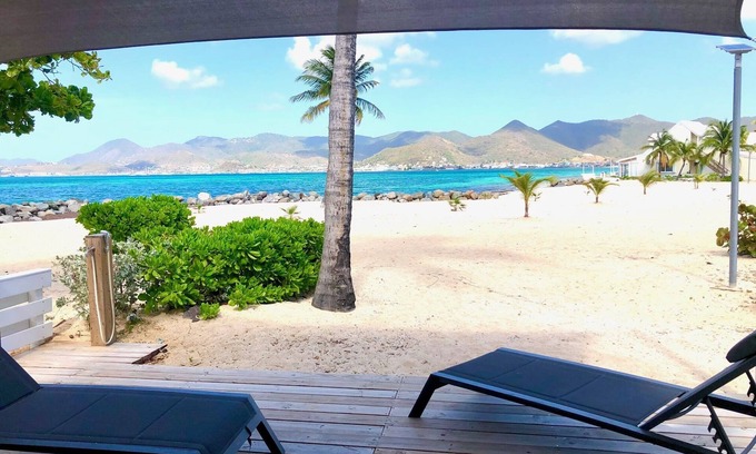 Nettle Bay House | New ! on the beach, swimming pools, magnificent 3 bedrooms 3 bathrooms, renovated, sea view