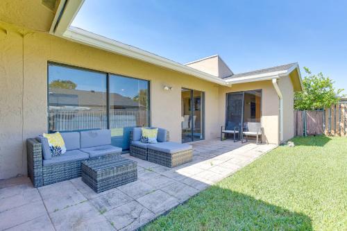 Sunrise House | Near Beaches Pet-Friendly Sunrise Escape with Patio