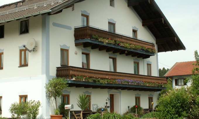Haigerloh Other | Near Chiemsee: Family-friendly vacation on the * farm, 2 bedrooms.