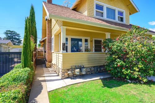 San Gabriel Apartment | Near LA Cozy Home with Full Kitchen & Laundry