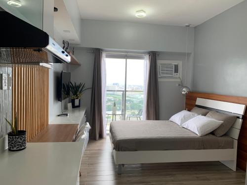 North Reclamation Area Apartment | Neat and Cozy Minimalist Studio