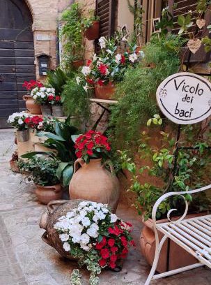 Spello Apartment | Nel vicolo dei Baci - Casa vacanze al Bacio