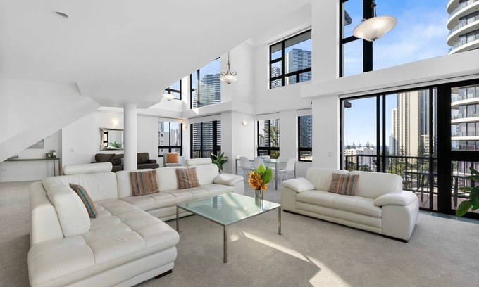 Broadbeach Hotel | Neptune Resort