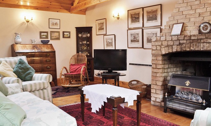 Thistley Green Cottage | Netherall Manor Lodge