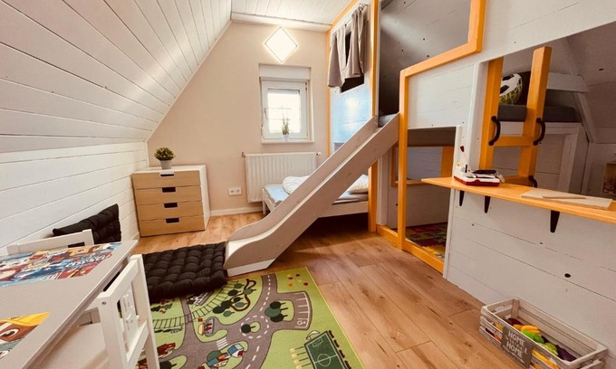 Bitterfeld House | NEU - Familienfreundliches Ferienhaus am GoitzscheSee - 150m bis zum See