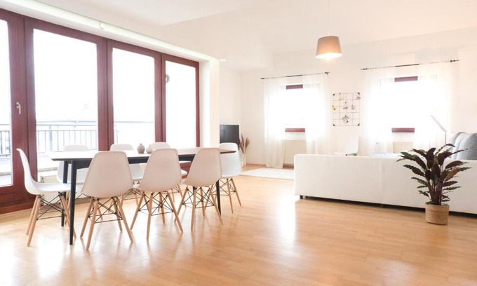 Obertshausen Apartment | - NEU - LUXUS Frankfurt Flat