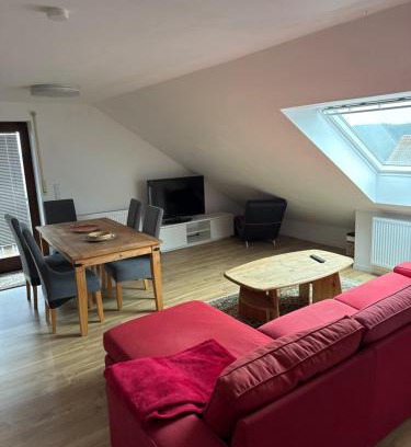 Gaedheim Apartment | Neu renovierte 2 Zimmer Wohnung 24h Check-In