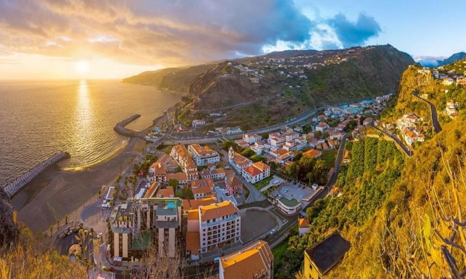 Campanario House | Neves GuestLoft by Madeira Holiday Rentals