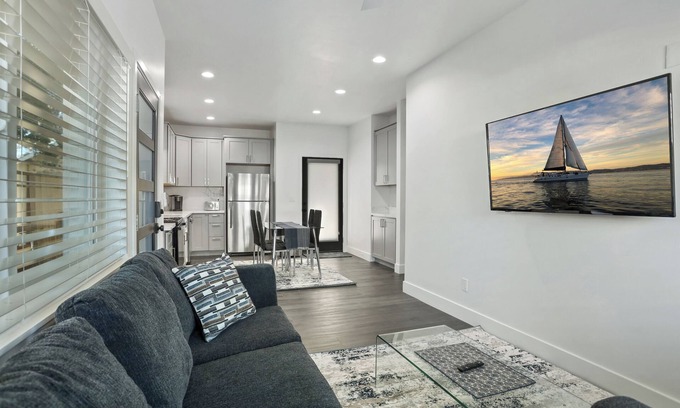 Woodland House | New 2Br2Ba Guest House