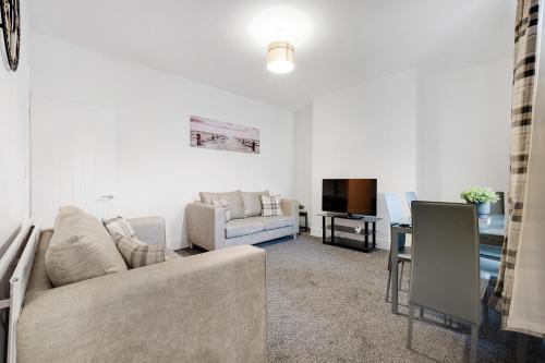Stanley House | NEW! 4BR in Stanley