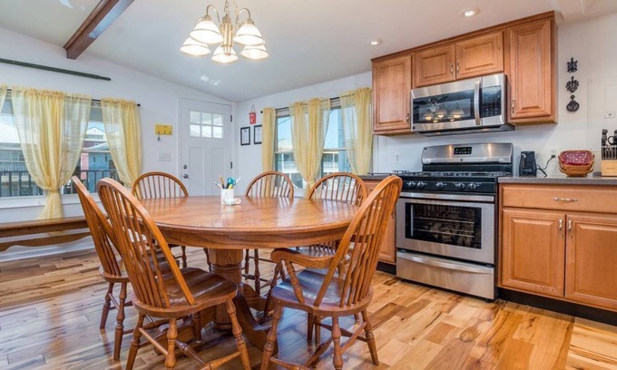 Midtown Ocean City Condo | NEW, BIG 3 BEDROOM is OCEANblock, free parking, just a few steps to the beach.