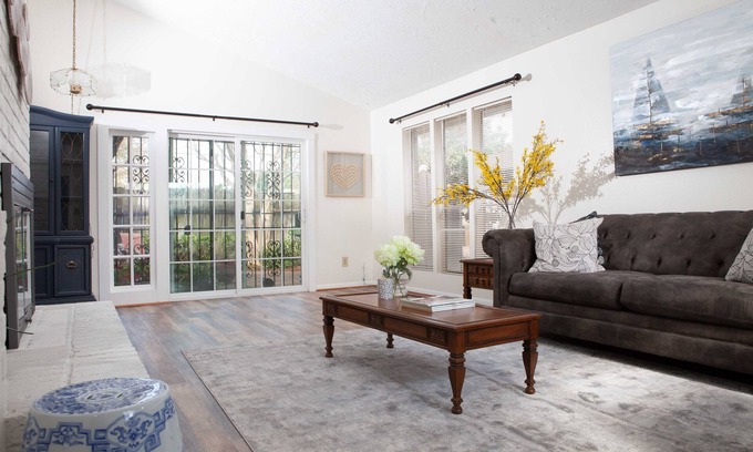 Sharpstown House | New! Bright and Cozy Modern home