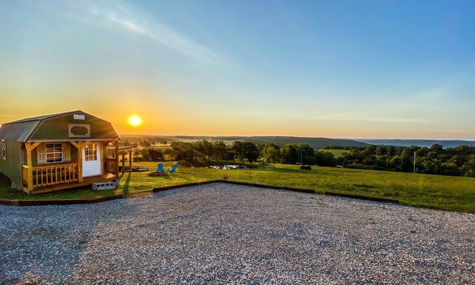 Compton Cabin | *NEW* BUFFALO RIVER VALLEY VIEWS-5MIN FROM PONCA! "TINY CABIN"