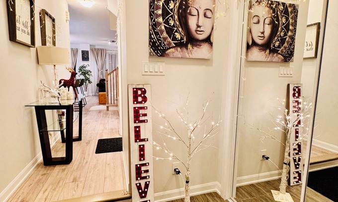 Ottawa Division House | New Built 3 Bedrooms Beautiful Townhouse & 2.5 Bathrooms in Beautiful Community