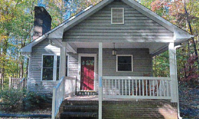 Peters Creek Cottage | New! Cedar Run Cottage by Buffalo Mountain Getaway