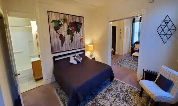 Lemay Apartment | NEW Charming Apartment Great for Traveling Nurses, Corporate & Short-Term Rental