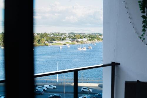 Albion Apartment | New City Condo with Brisbane River View & Parking