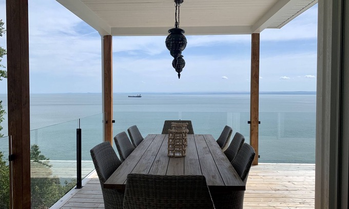 Saint Irenee Villa | New construction! Villa La Sereine