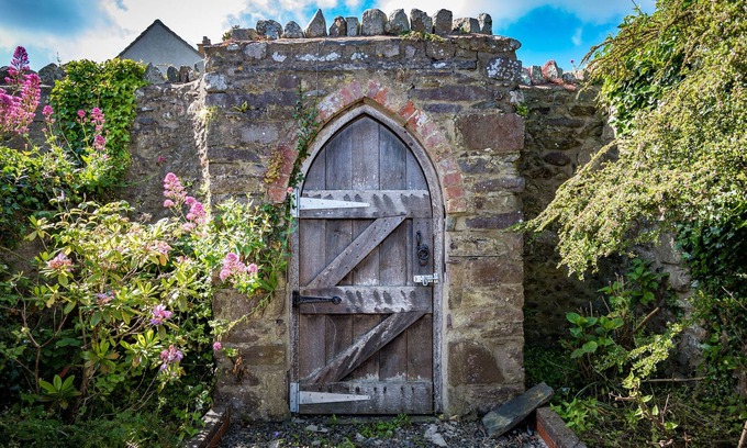 St Davids Cottage | New Cross House, St Davids