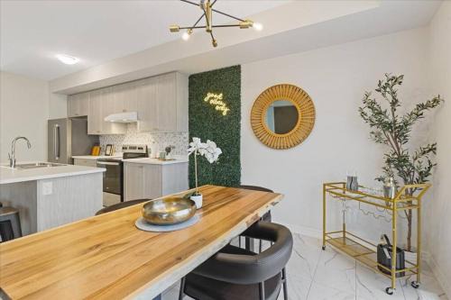 Thorold House | NEW- Falls Serenity Sanctuary