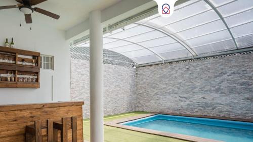 Atlatlahucan House | New Family-Friendly Poolside Escape