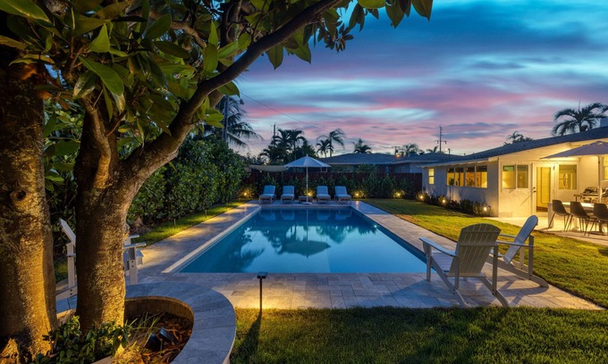 Southside House | New! Fully Renovated Luxurious Villa in SoSo with Pool in West Palm Beach