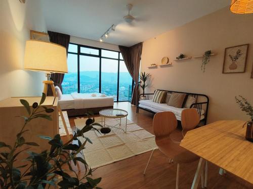 George Town Apartment | New Georgetown Modern City View 2BR Homestay for 10pax 无敌美景两房民宿 Beacon Executive Suite
