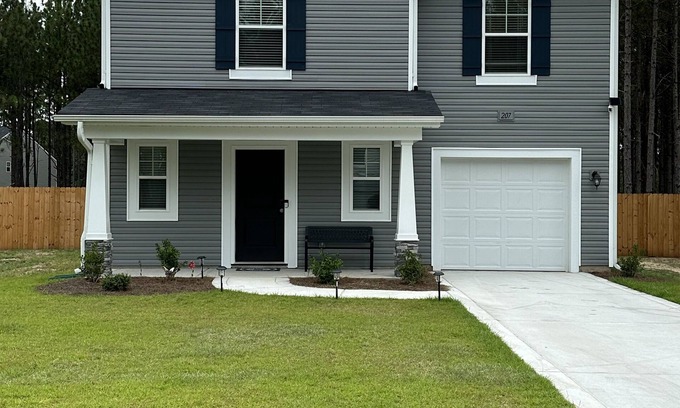 Five Points House | New home w/private fenced yard by Carolina Horse Park. 20 min to Pinehurst.