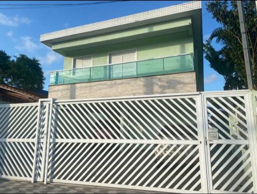 Maracana House | New House with Balcony and Parking Space