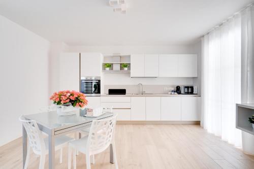 Gorizia Apartment | NEW! La Rosa di Greta - 2 E-Bikes, Private Parking e 2 colonnine elettriche di ricarica