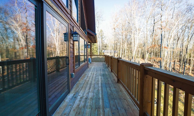 Presque Isle Cabin | NEW! Lakefront Paradise! Access to MANY Trails!