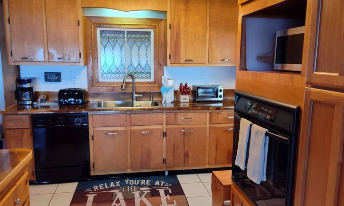 Fort McCoy House | -NEW LISTING- Lake Front 1300sq ft Home, Ocala National Forest, Salt Springs