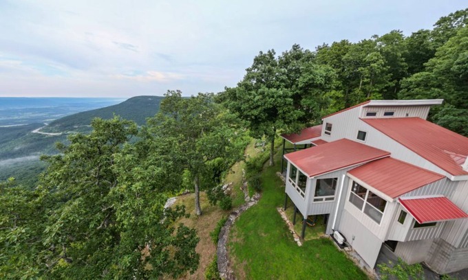 Dunlap House | NEW LISTING! The Launch Pad- Unrivaled Views of Sequatchie Valley.