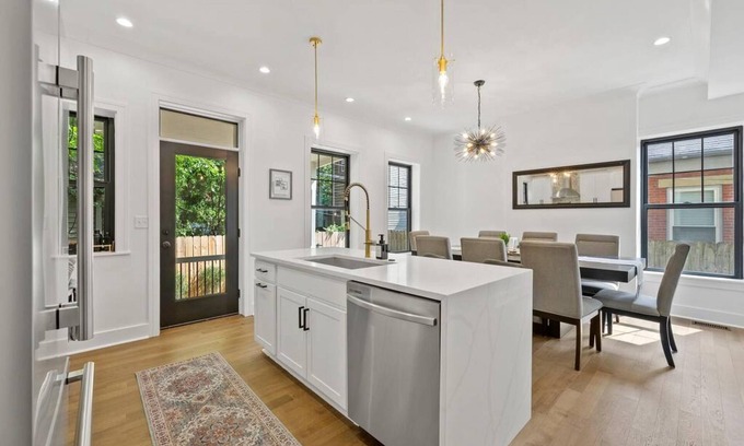University District House | New Lux 3 BR 3 5 Bath Columbus