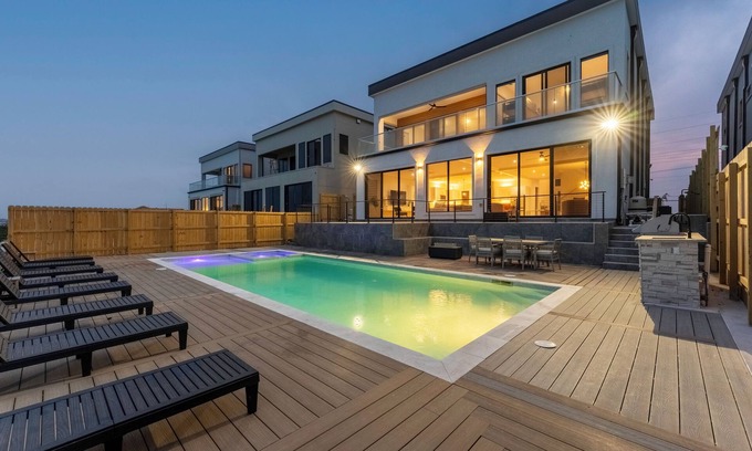 Port Isabel House | NEW LUXURY 4,000 SF Waterfront Home w/Pool , Sleeps 20